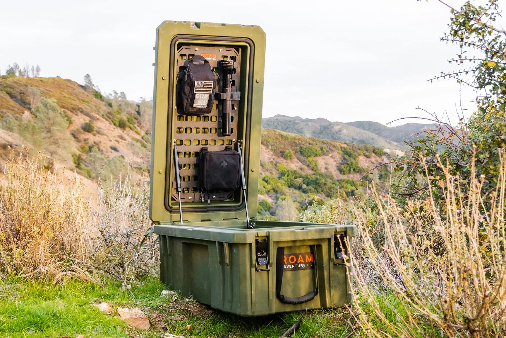 ロームアドベンチャー Roam Adventure 83L ラゲッドケース用 モリーパネル RUGGED CASE MOLLE PANEL