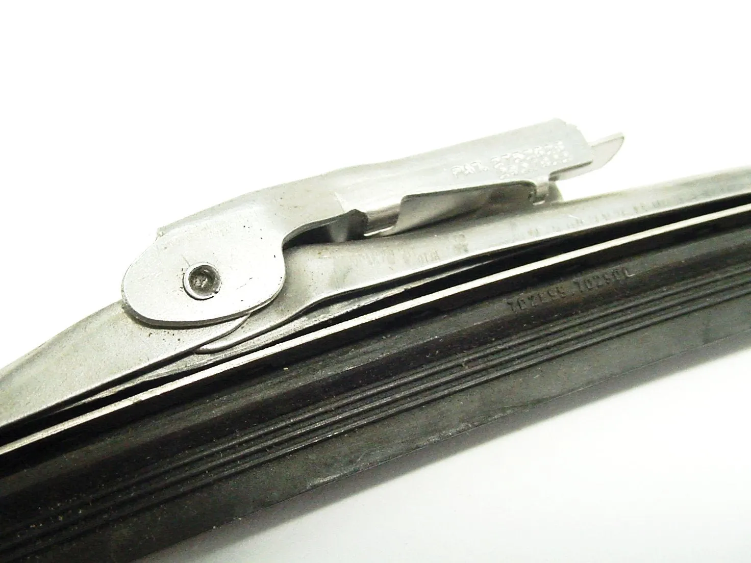 1967-1970 Classic Wiper Blade with Clip 15" NOS