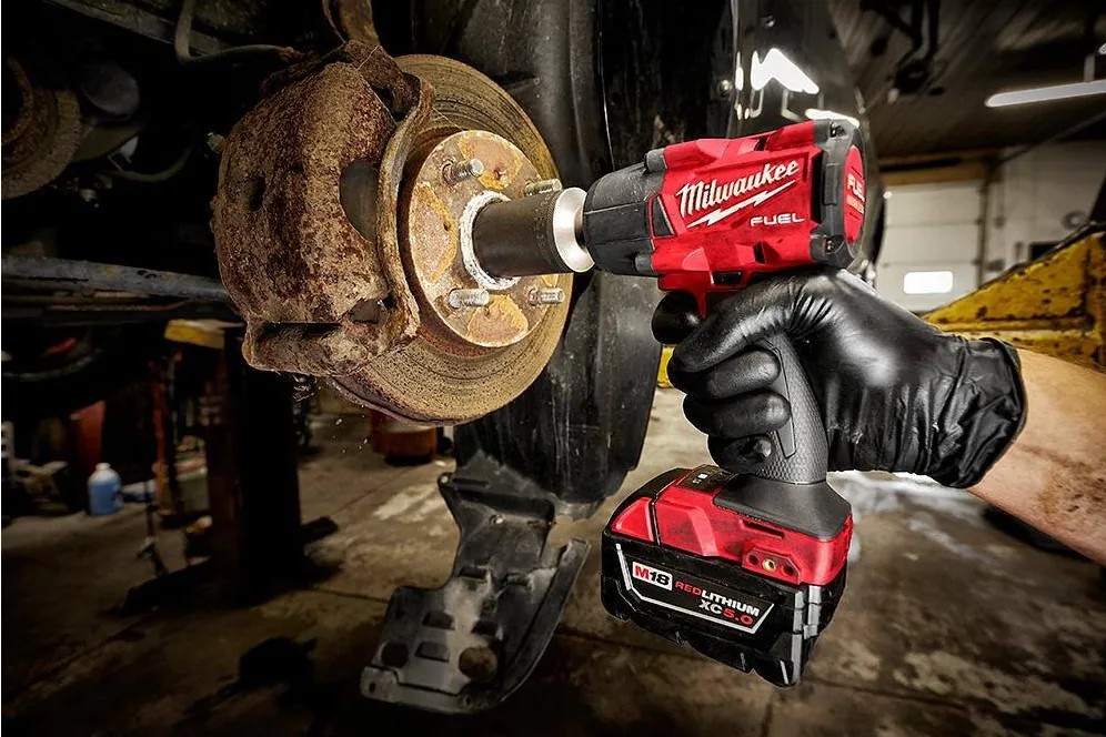 2962-22R Milwaukee M18 Fuel 1/2" Mid Torque Impact Wrench w/ Friction Ring Kit