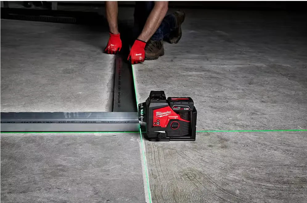 3632-21 Milwaukee M12 250FT 3-Plane  Laser Level Kit