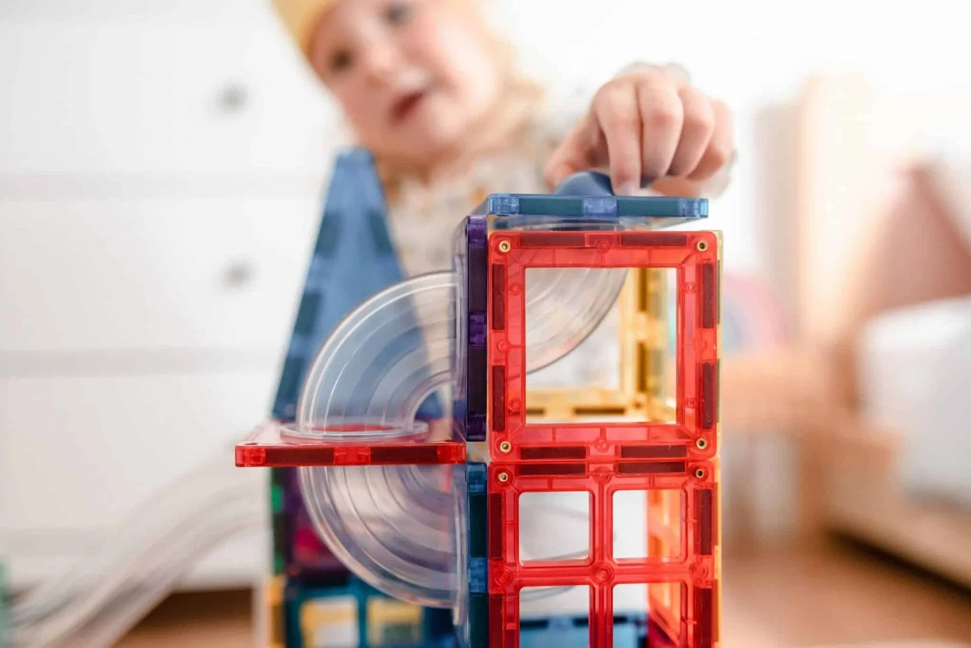 Connetix Magnetic Tiles Rainbow Ball Run Pack 92 Pieces