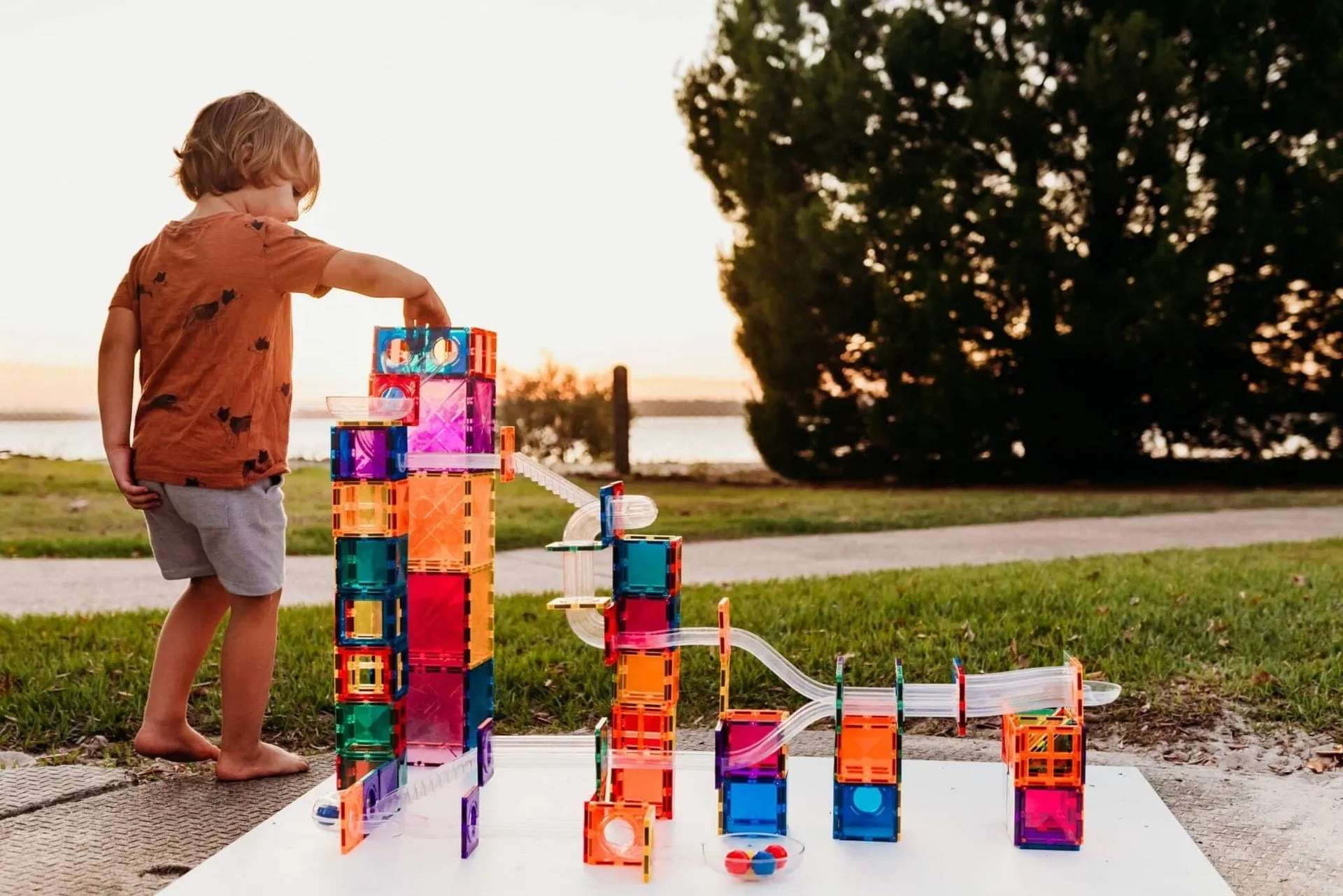 Connetix Magnetic Tiles Rainbow Ball Run Pack 92 Pieces