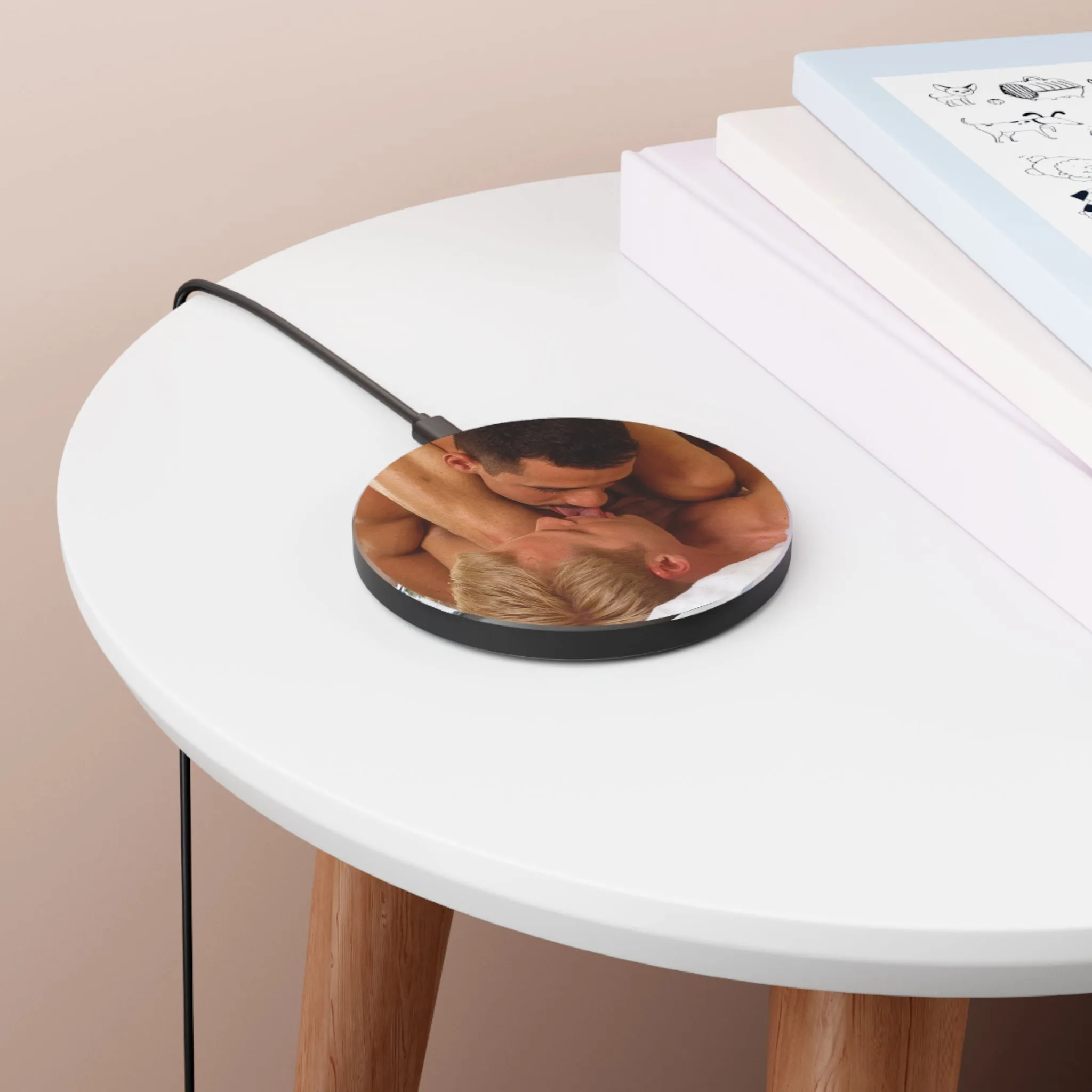 GET IT ON Wireless Charger by CHUCK X CULTUREEDIT