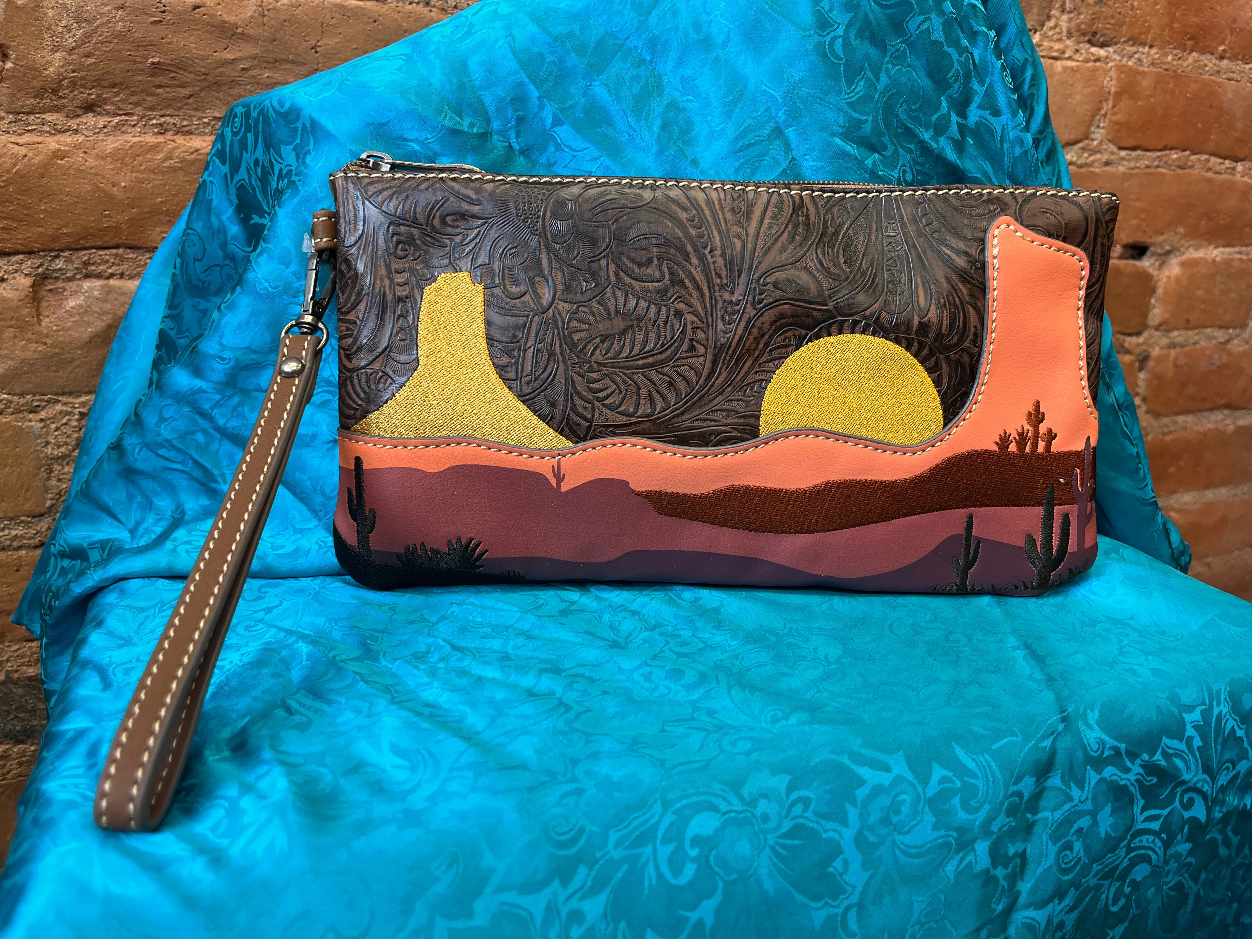 Justin Desert Scene Embroidered & Embossed Crossbody Clutch Wallet Purse 23065887DRT