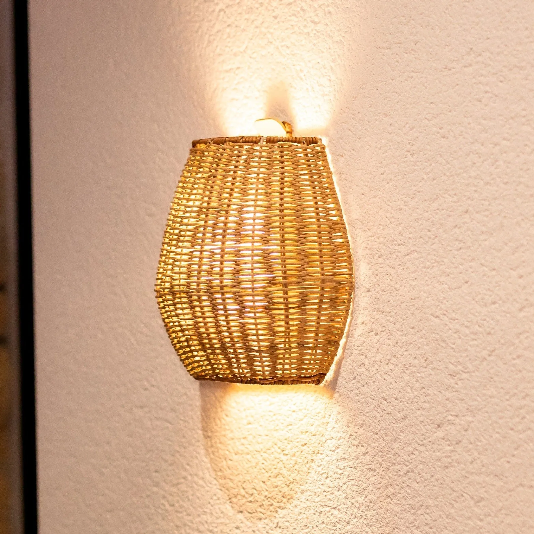 Wireless wall light SAONA WALL